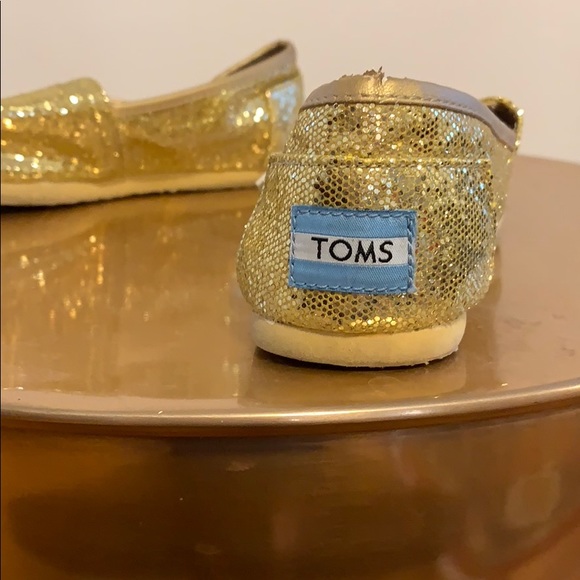 Gold TOMS - good condition, wore very few times - Picture 3 of 4